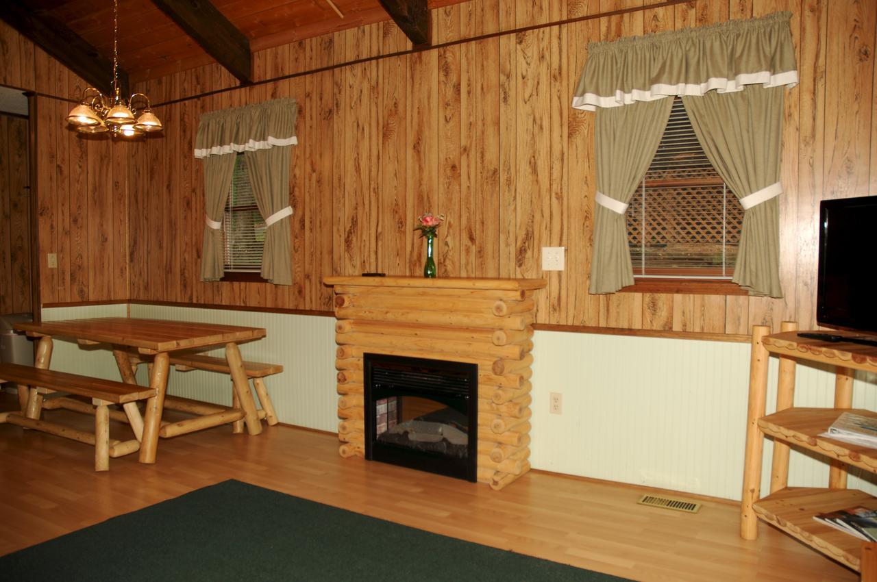 Carolina Landing Camping Resort Deluxe Cabin 4 Fair Play Екстериор снимка