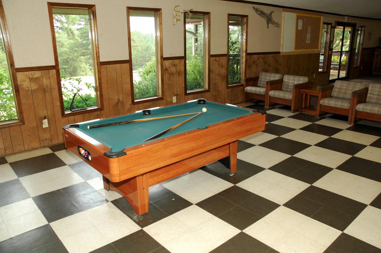 Carolina Landing Camping Resort Deluxe Cabin 4 Fair Play Екстериор снимка