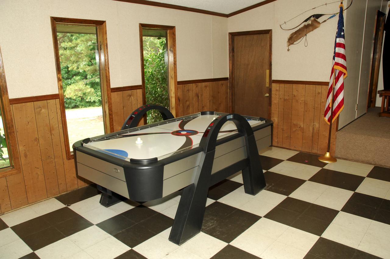 Carolina Landing Camping Resort Deluxe Cabin 4 Fair Play Екстериор снимка